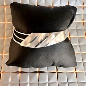 STERLING SILVER & MOTHER OF PEARL BANGLE